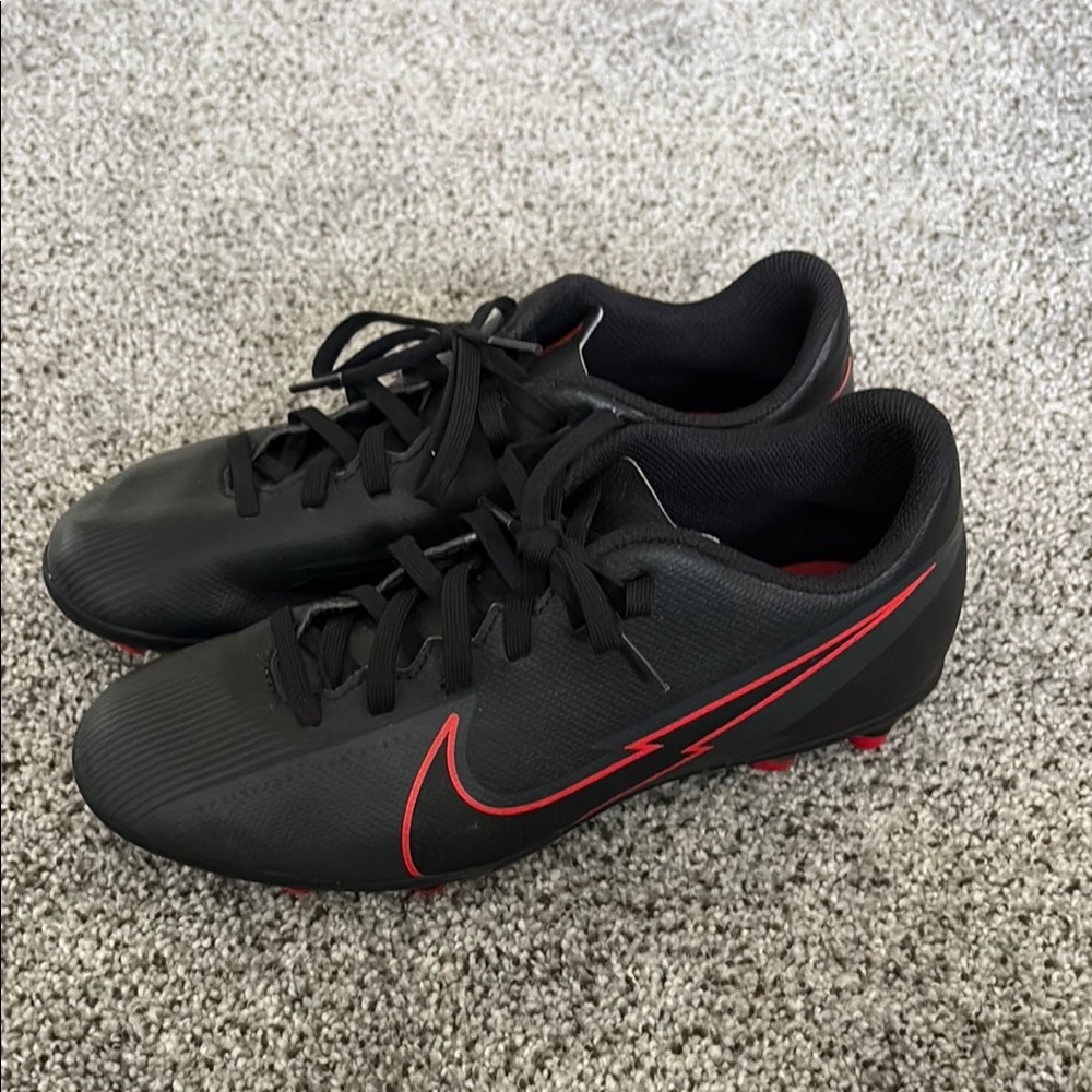 Nike Kids Cleats - Size 5Y - Black and Red - Soccer
